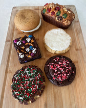 Load image into Gallery viewer, Holiday Sampler Box