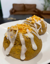 Load image into Gallery viewer, Pumpkin Pie Oreo Cookie Bombs