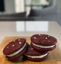 Load image into Gallery viewer, Red Velvet Cookie Cream Sandwich