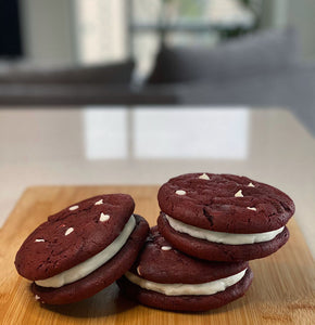 Red Velvet Cookie Cream Sandwich